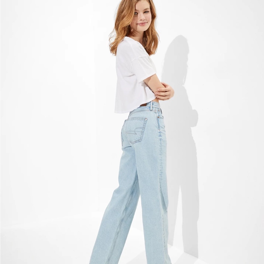 American Eagle Outfitters Women's 90's wide leg jeans w/ comfort stretch waist - Picture 5 of 6
